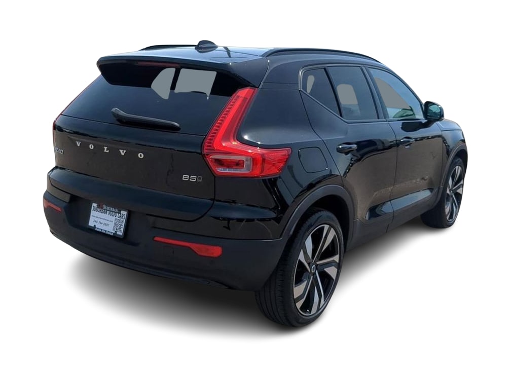 Thumbnail: 2023 Volvo XC40 - 17