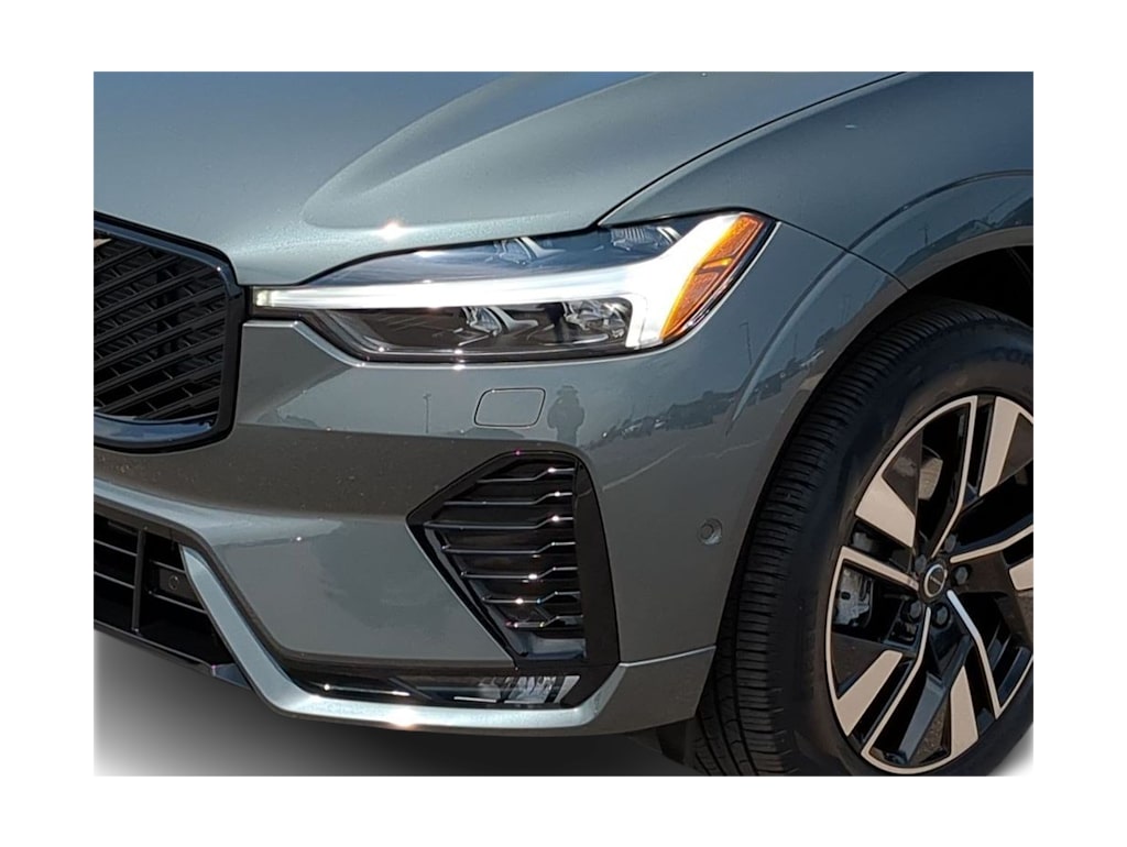 Thumbnail: 2026 Volvo XC60 - 21