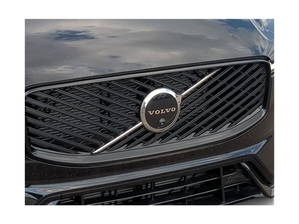 Thumbnail: 2026 Volvo XC60 - 23