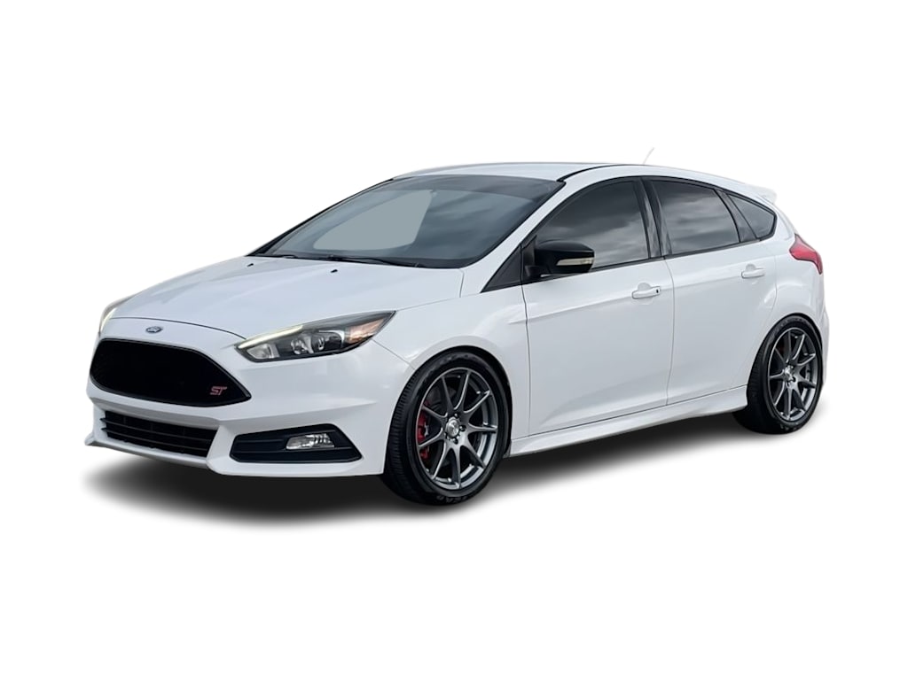 Thumbnail: 2015 Ford Focus - 20