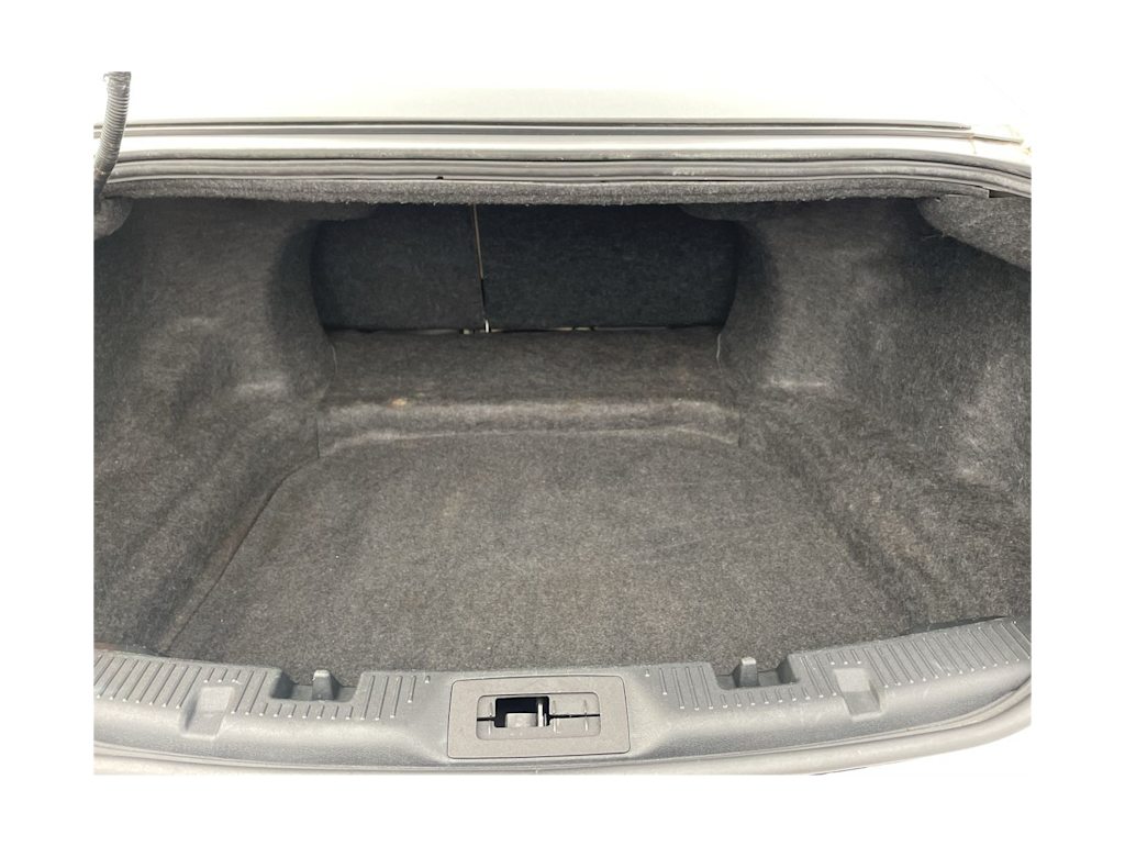 Thumbnail: 2015 Ford Taurus - 16