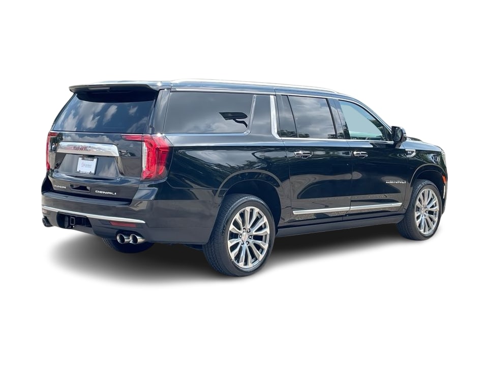 Thumbnail: 2021 GMC Yukon XL - 22