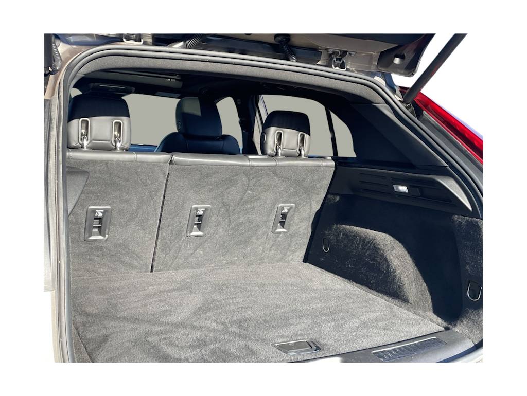 Thumbnail: 2023 Cadillac XT4 - 16