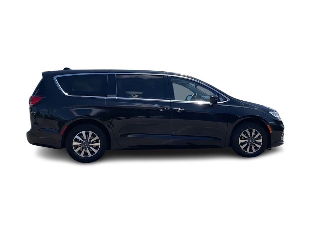Thumbnail: 2024 Chrysler Pacifica - 23