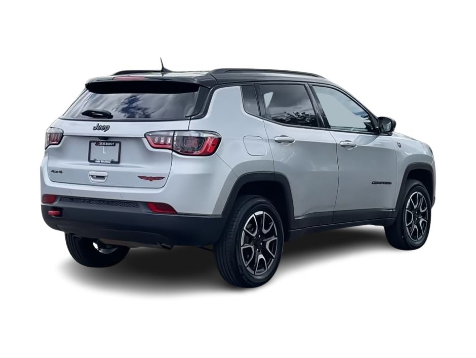 Thumbnail: 2024 Jeep Compass - 21