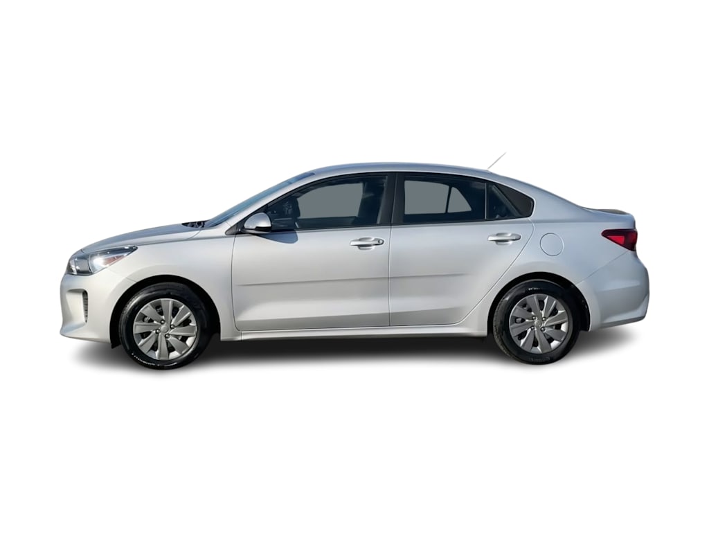 Thumbnail: 2020 Kia Rio - 3