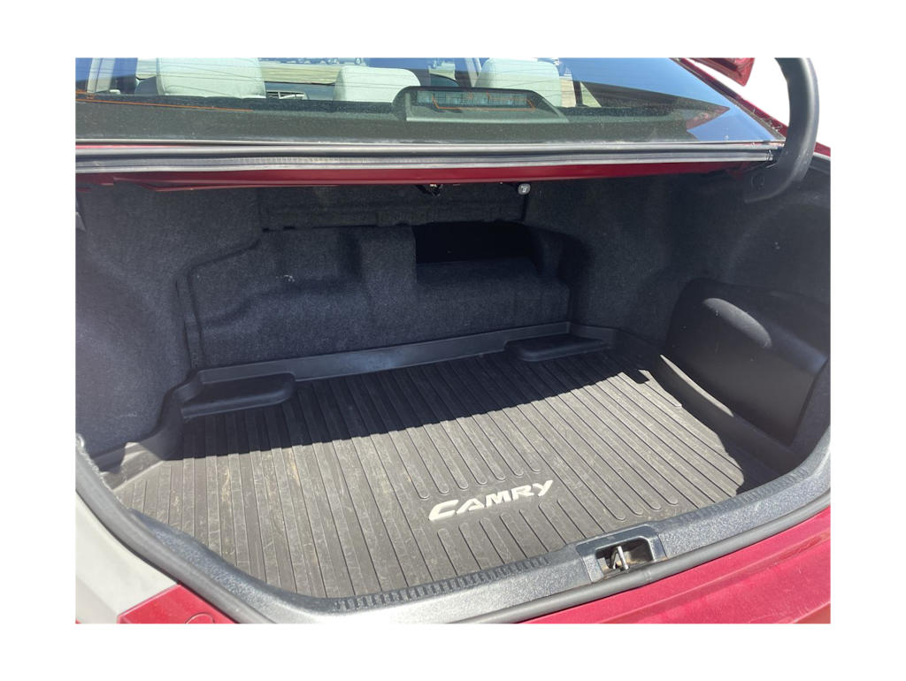 Thumbnail: 2015 Toyota Camry - 16