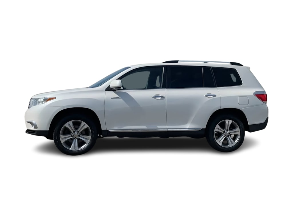 Thumbnail: 2013 Toyota Highlander - 3