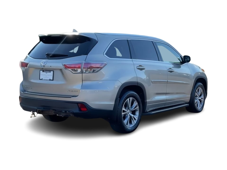 Thumbnail: 2015 Toyota Highlander - 21
