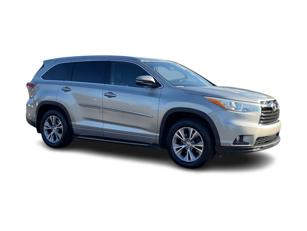 Thumbnail: 2015 Toyota Highlander - 17