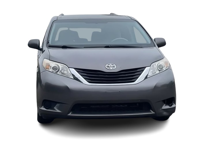 Thumbnail: 2013 Toyota Sienna - 4