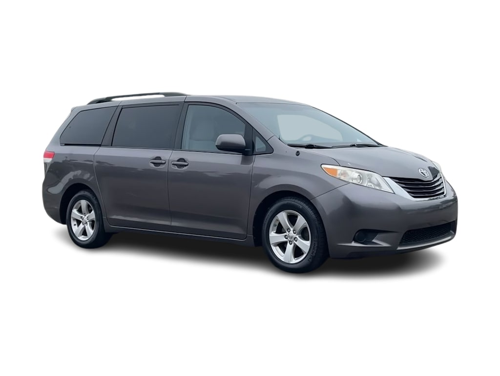 Thumbnail: 2013 Toyota Sienna - 16
