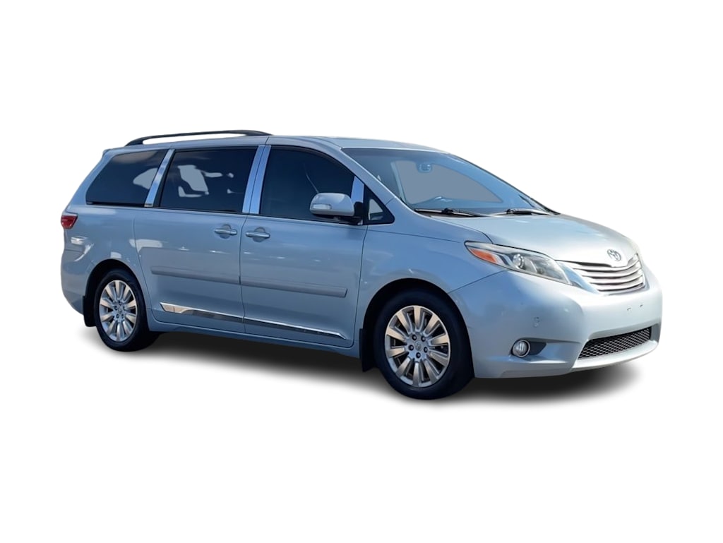 Thumbnail: 2015 Toyota Sienna - 18