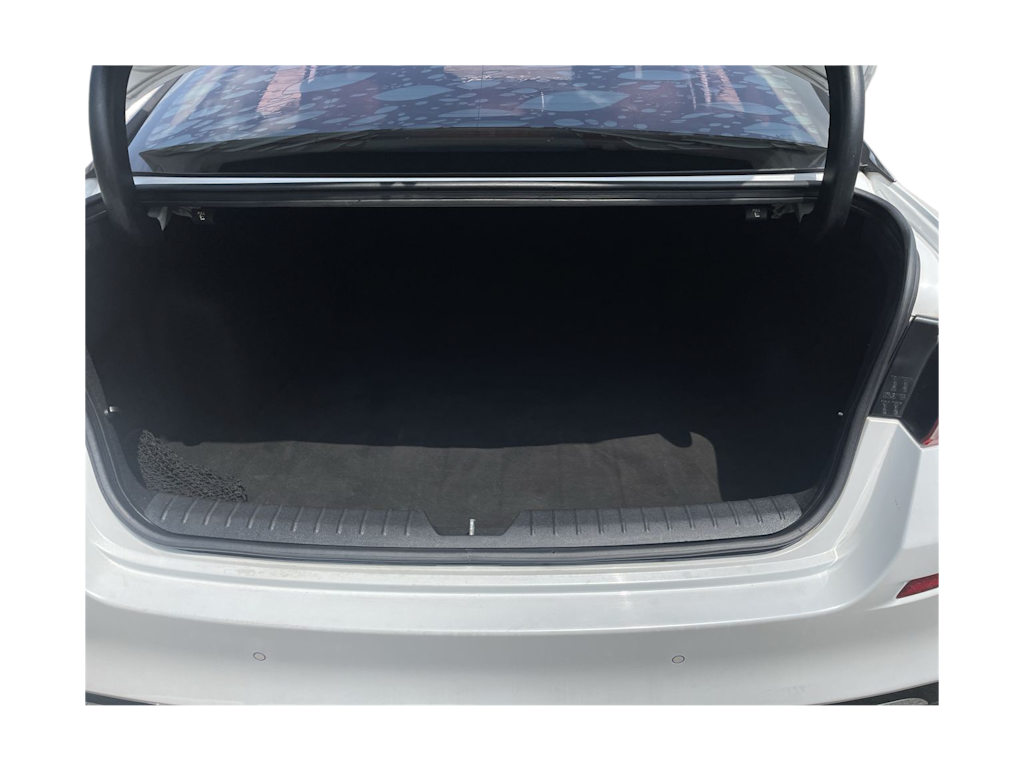 Thumbnail: 2019 Kia Optima - 15