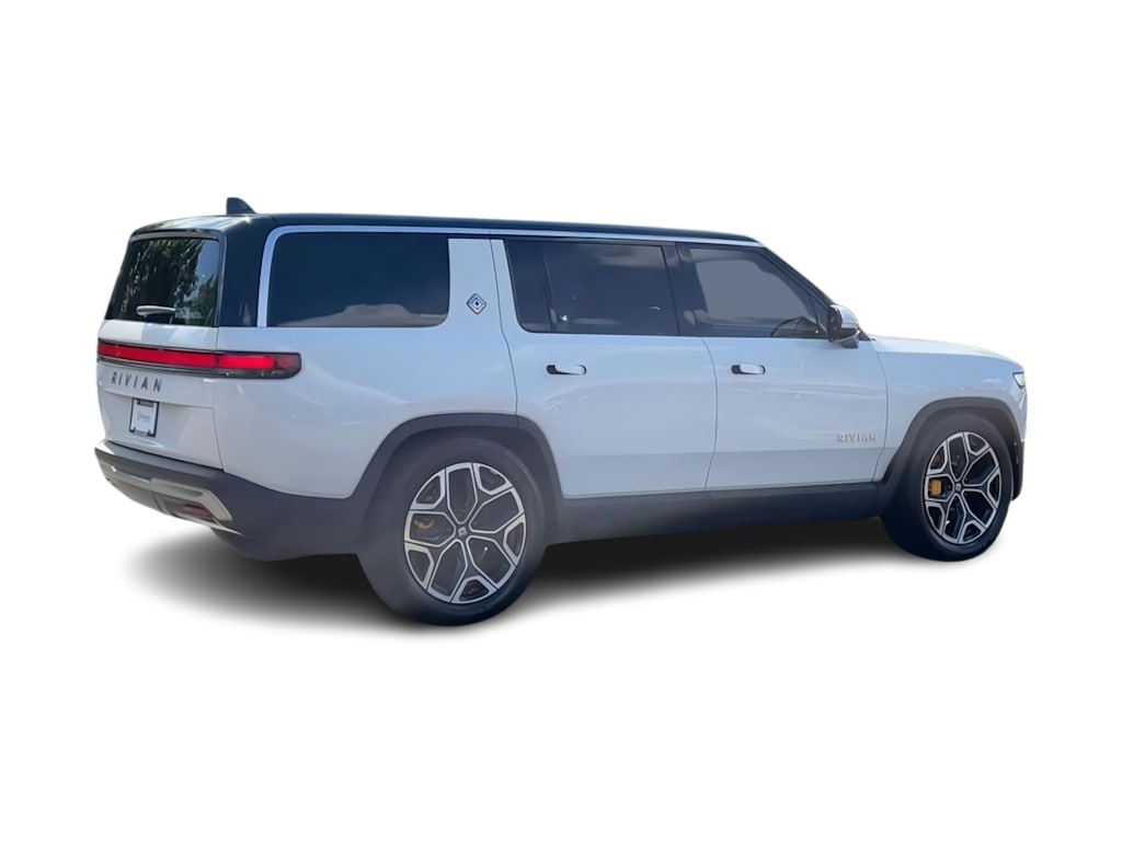 Thumbnail: 2022 Rivian R1S - 22