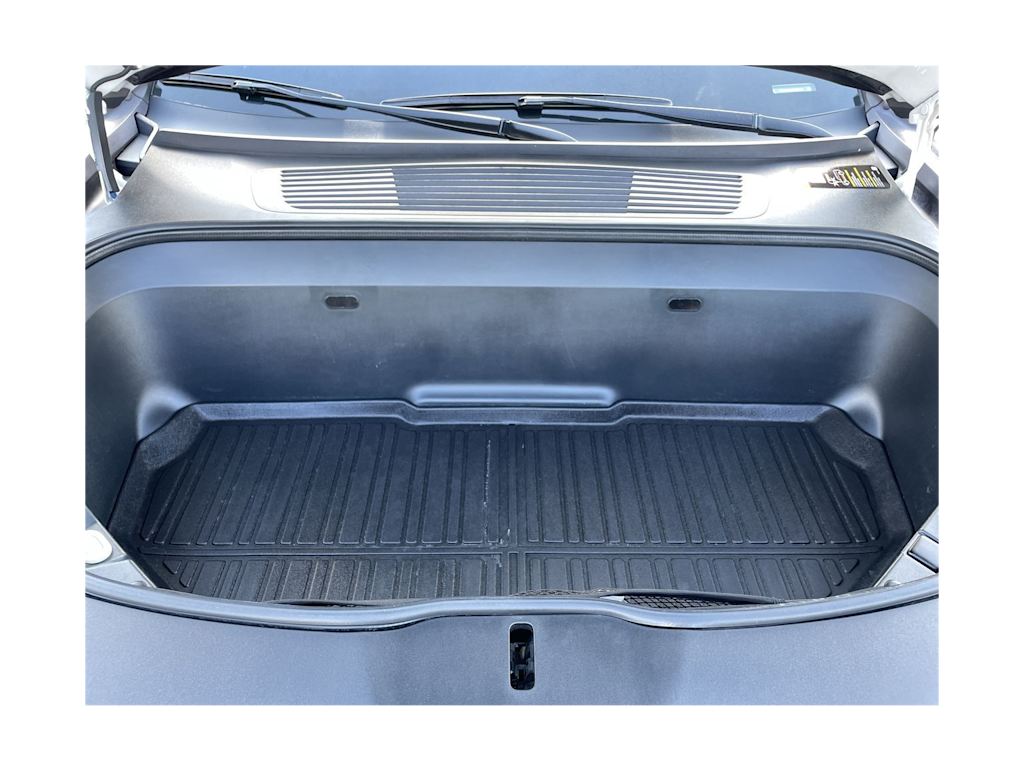 Thumbnail: 2022 Rivian R1S - 39