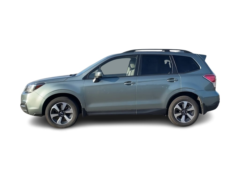 Thumbnail: 2017 Subaru Forester - 3