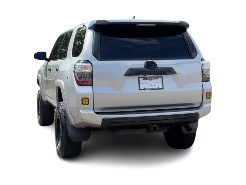 Thumbnail: 2016 Toyota 4Runner - 21