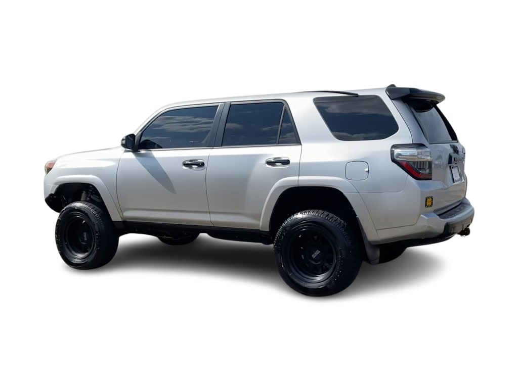 Thumbnail: 2016 Toyota 4Runner - 20