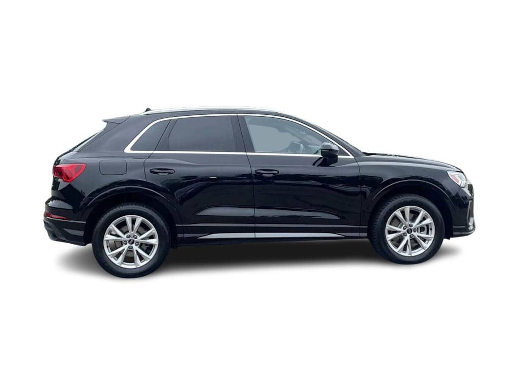 Thumbnail: 2025 Audi Q3 - 23