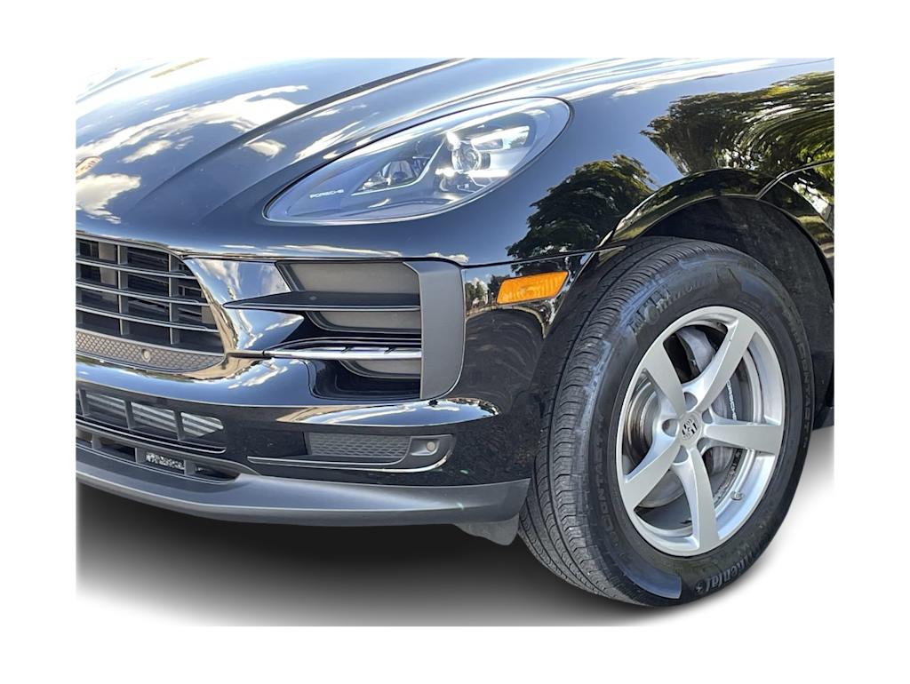 Thumbnail: 2021 Porsche Macan - 38