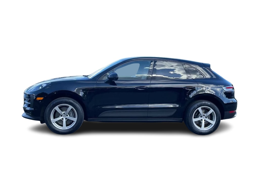 Thumbnail: 2021 Porsche Macan - 3