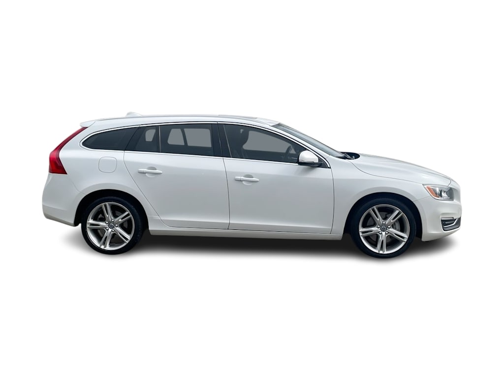 Thumbnail: 2016 Volvo V60 - 22