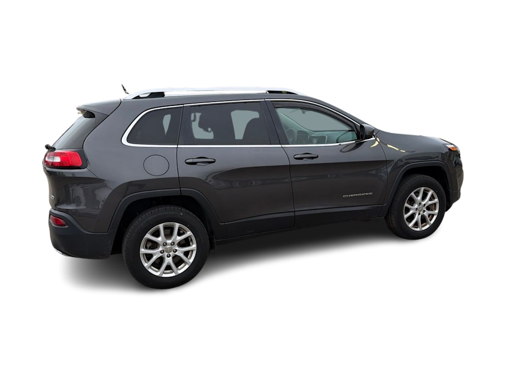 Thumbnail: 2016 Jeep Cherokee - 15
