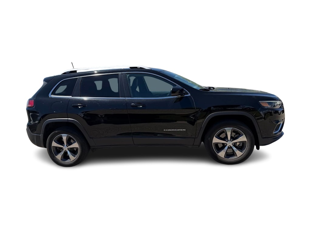Thumbnail: 2019 Jeep Cherokee - 18