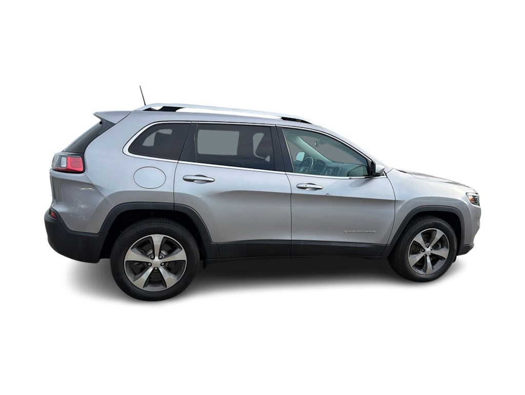 Thumbnail: 2019 Jeep Cherokee - 17