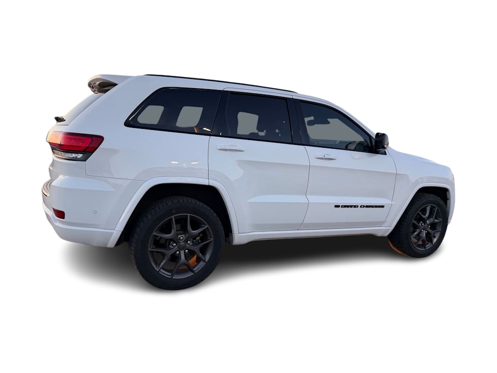 Thumbnail: 2021 Jeep Grand Cherokee - 17