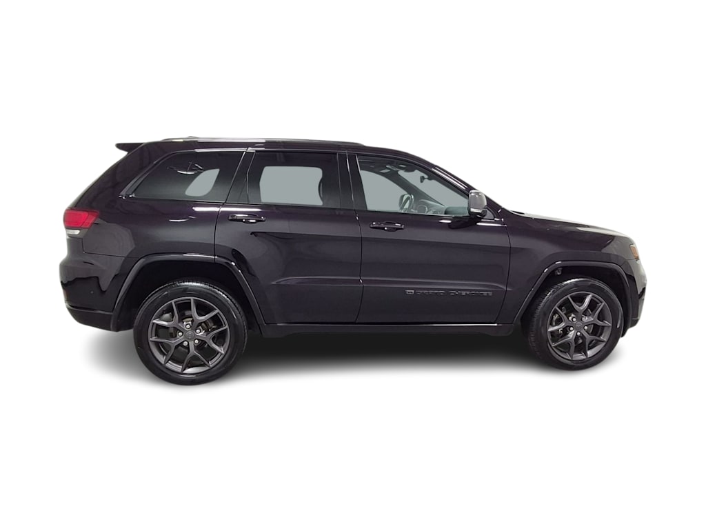 Thumbnail: 2021 Jeep Grand Cherokee - 24