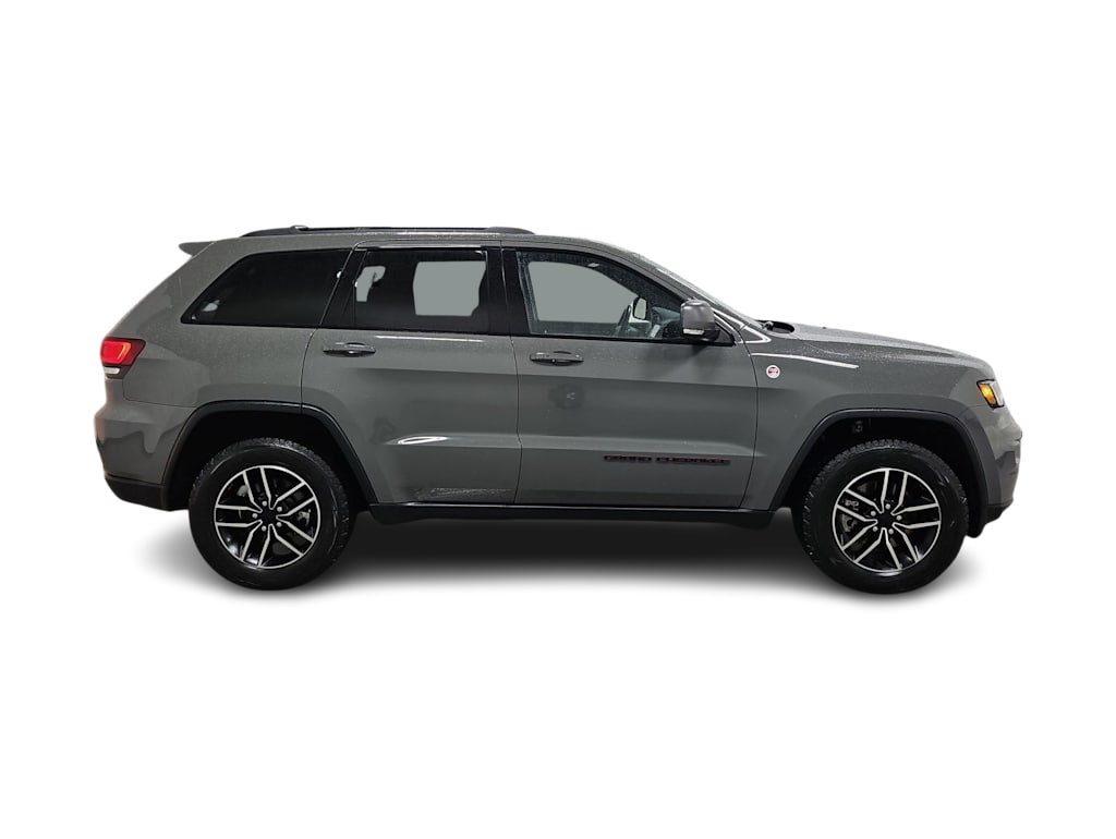 Thumbnail: 2021 Jeep Grand Cherokee - 24