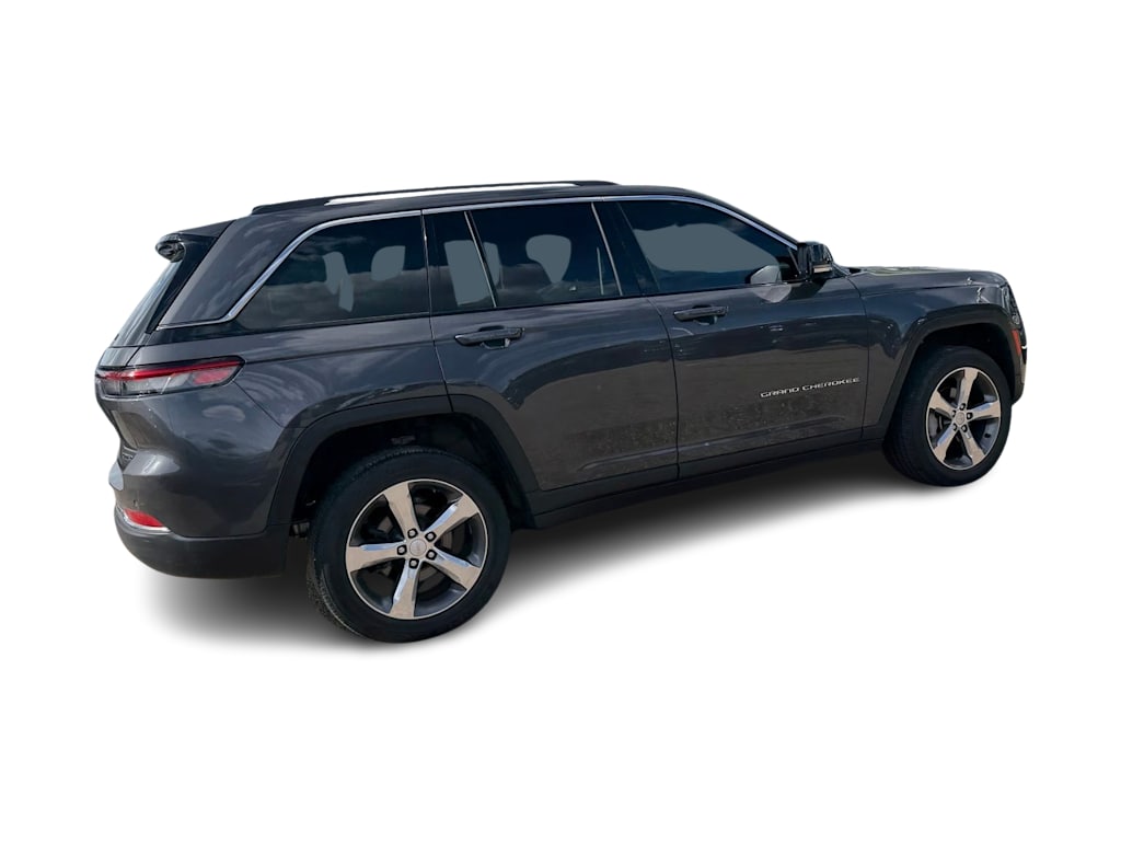 Thumbnail: 2022 Jeep Grand Cherokee - 20