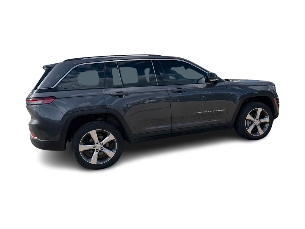 Thumbnail: 2022 Jeep Grand Cherokee - 21