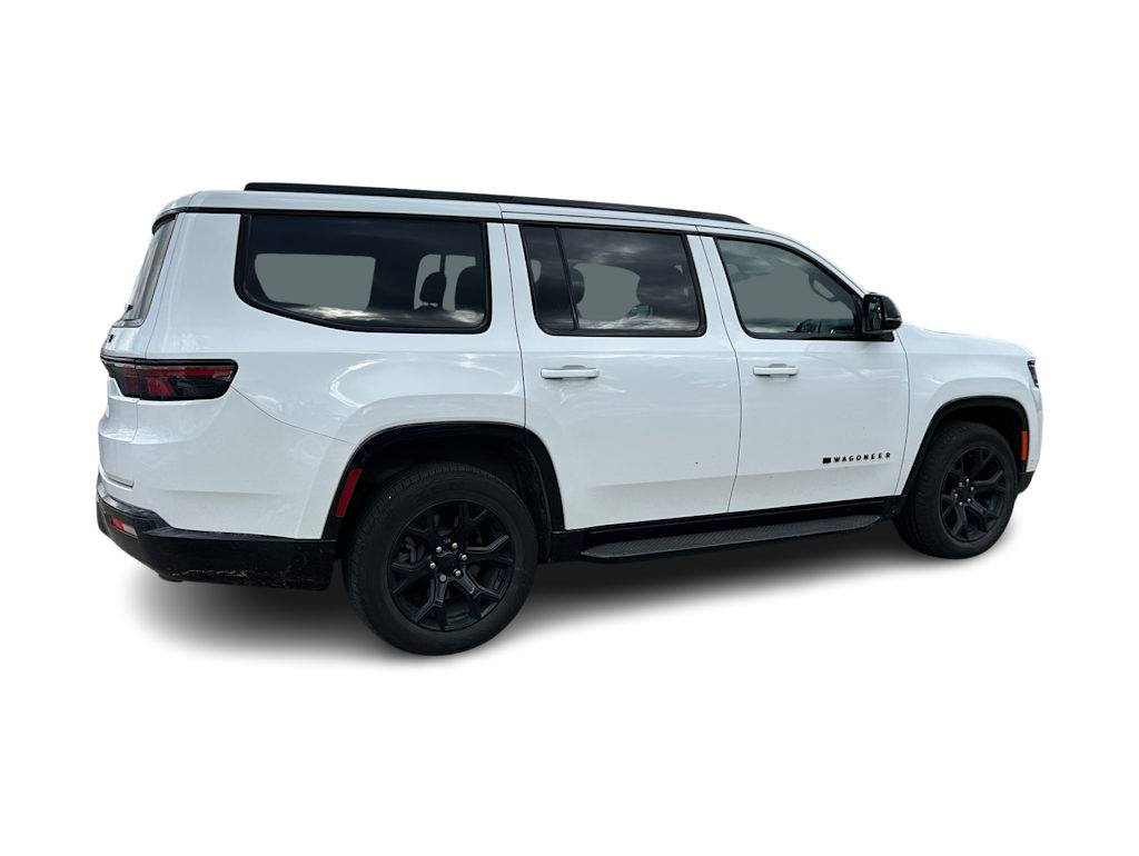 Thumbnail: 2023 Jeep Wagoneer - 16