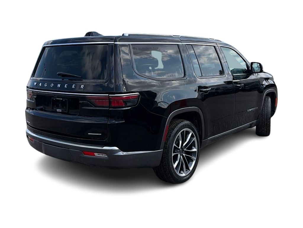 Thumbnail: 2022 Jeep Wagoneer - 13