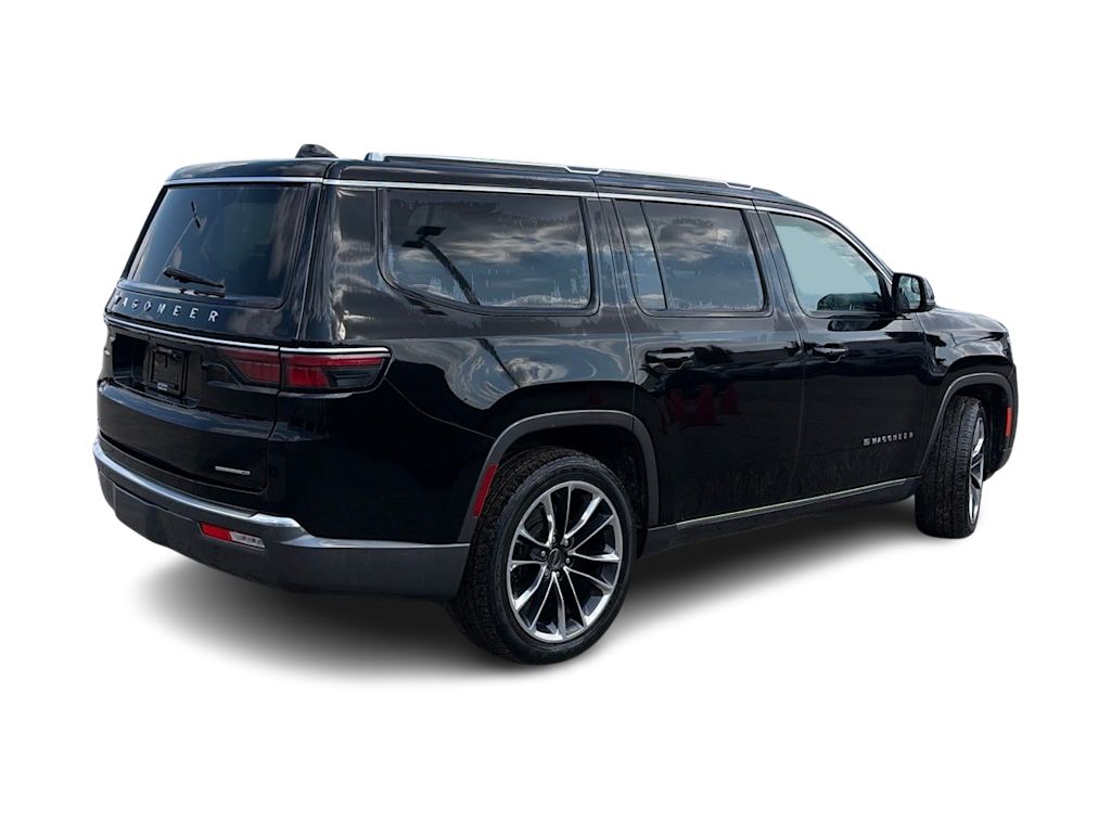 Thumbnail: 2022 Jeep Wagoneer - 12