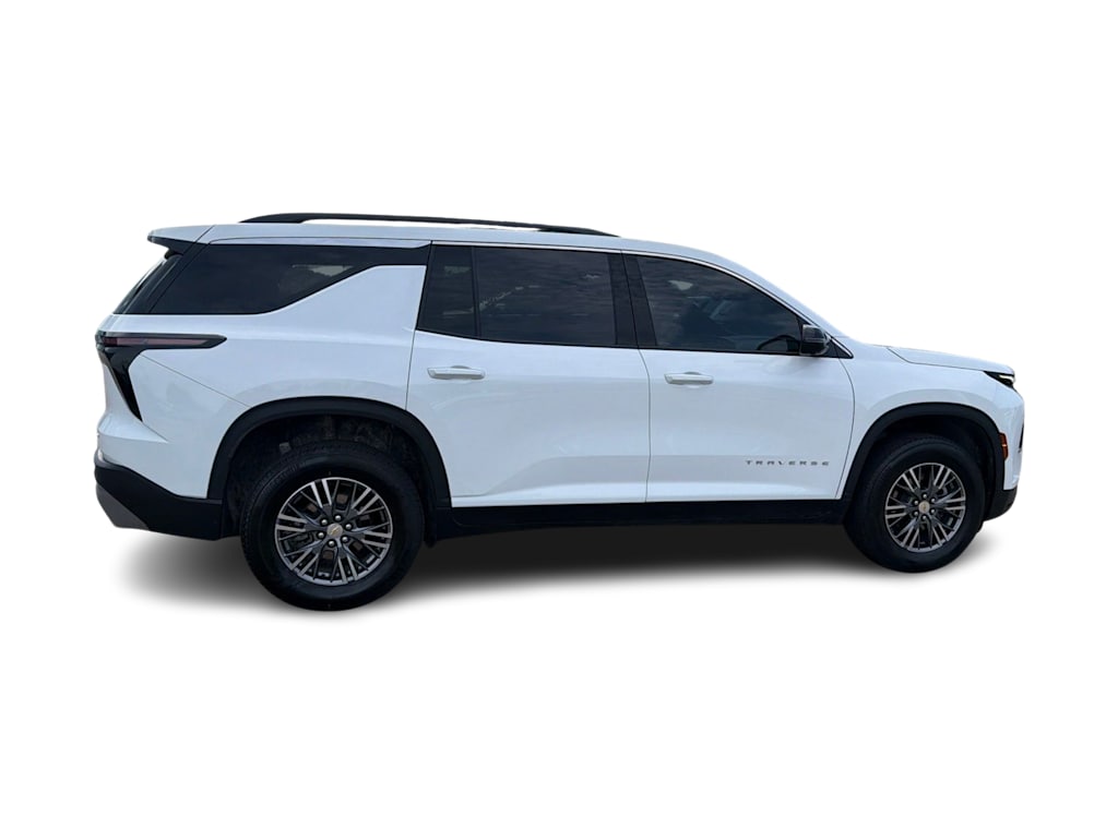 Thumbnail: 2024 Chevrolet Traverse - 16