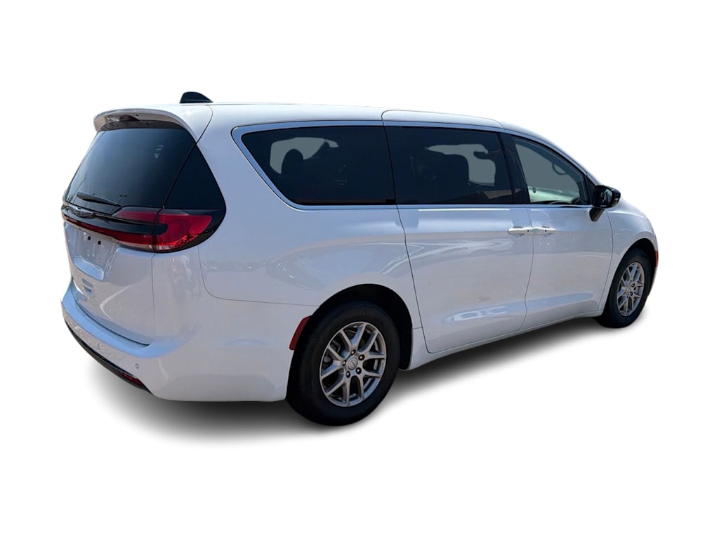 Thumbnail: 2025 Chrysler Pacifica - 18
