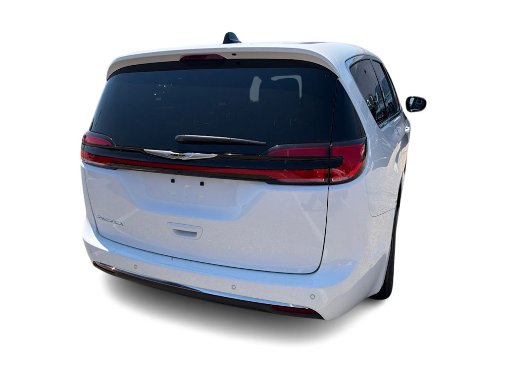 Thumbnail: 2025 Chrysler Pacifica - 4