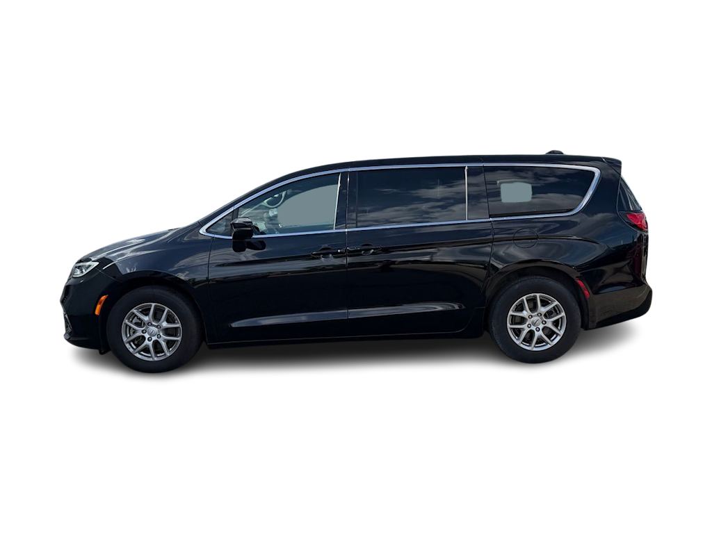 Thumbnail: 2026 Chrysler Pacifica - 24