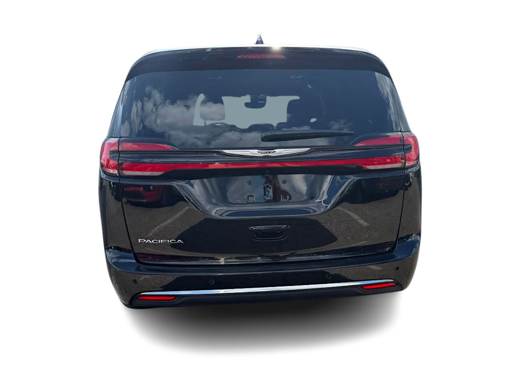 Thumbnail: 2026 Chrysler Pacifica - 4