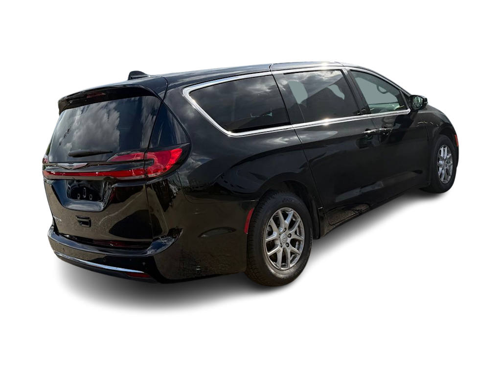 Thumbnail: 2026 Chrysler Pacifica - 21