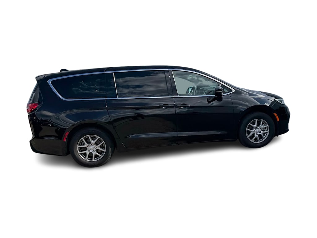 Thumbnail: 2026 Chrysler Pacifica - 15
