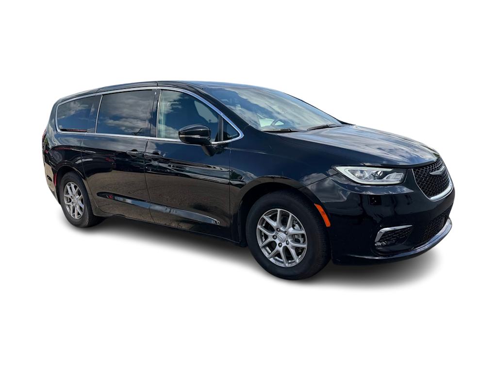 Thumbnail: 2026 Chrysler Pacifica - 13