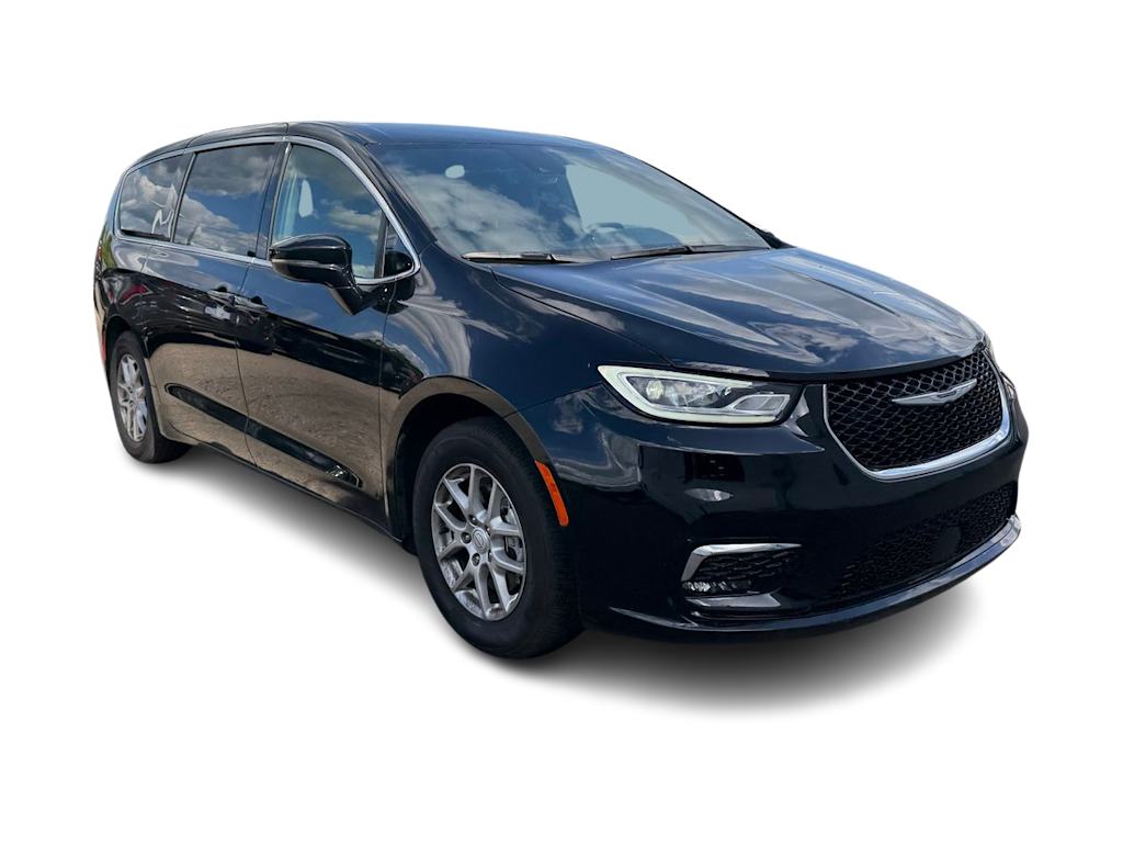 Thumbnail: 2026 Chrysler Pacifica - 14