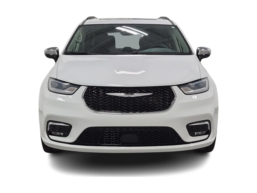 Thumbnail: 2023 Chrysler Pacifica - 6