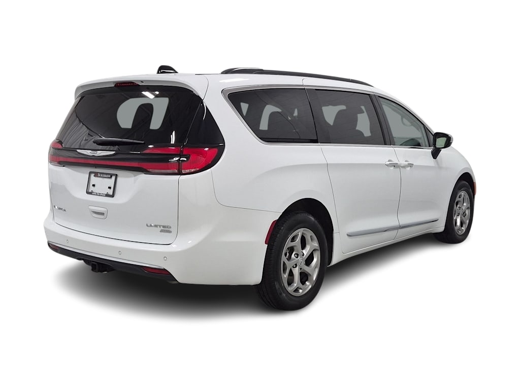 Thumbnail: 2023 Chrysler Pacifica - 22