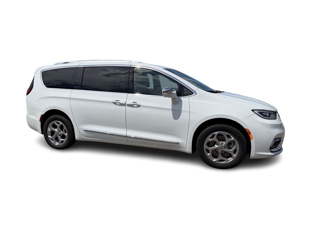 Thumbnail: 2021 Chrysler Pacifica - 18
